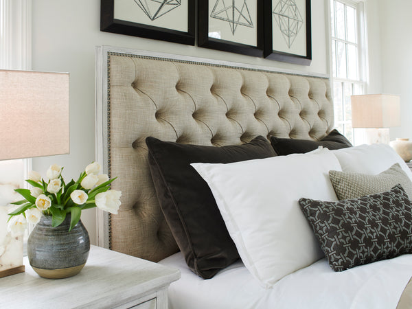 Sag Harbor Tufted Upholstered Bed 5/0 Queen