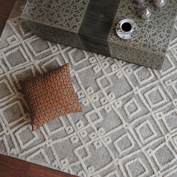 Uttermost Sieano Gray-Ivory 5 X 8 Rug