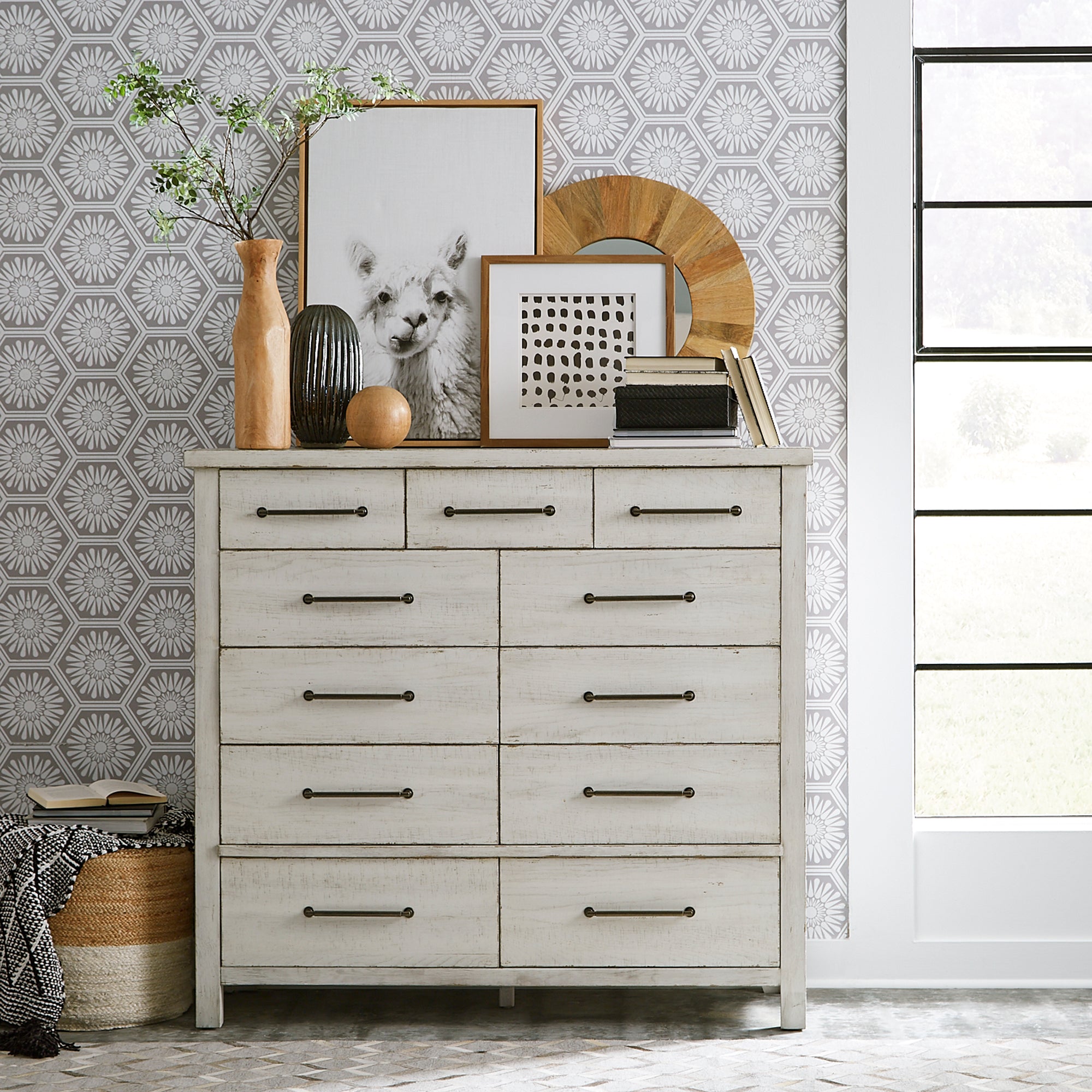 Liberty Furniture 406W-BR32 11 Drawer Chesser
