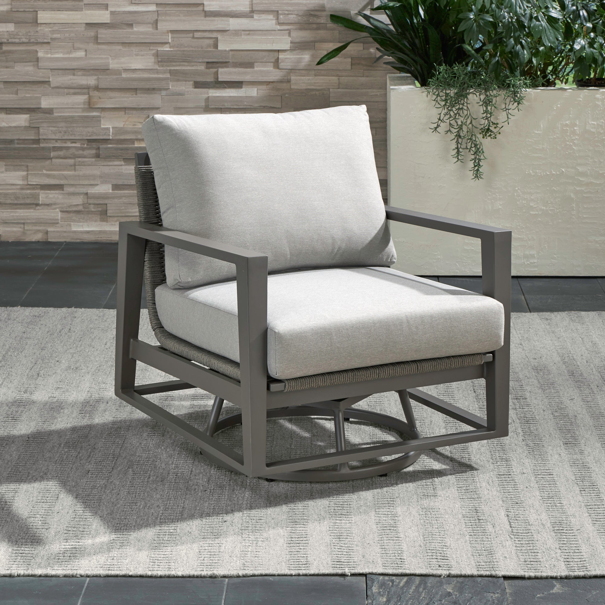Liberty Furniture 3001-OAC54-GT Swivel Club Chair - Granite