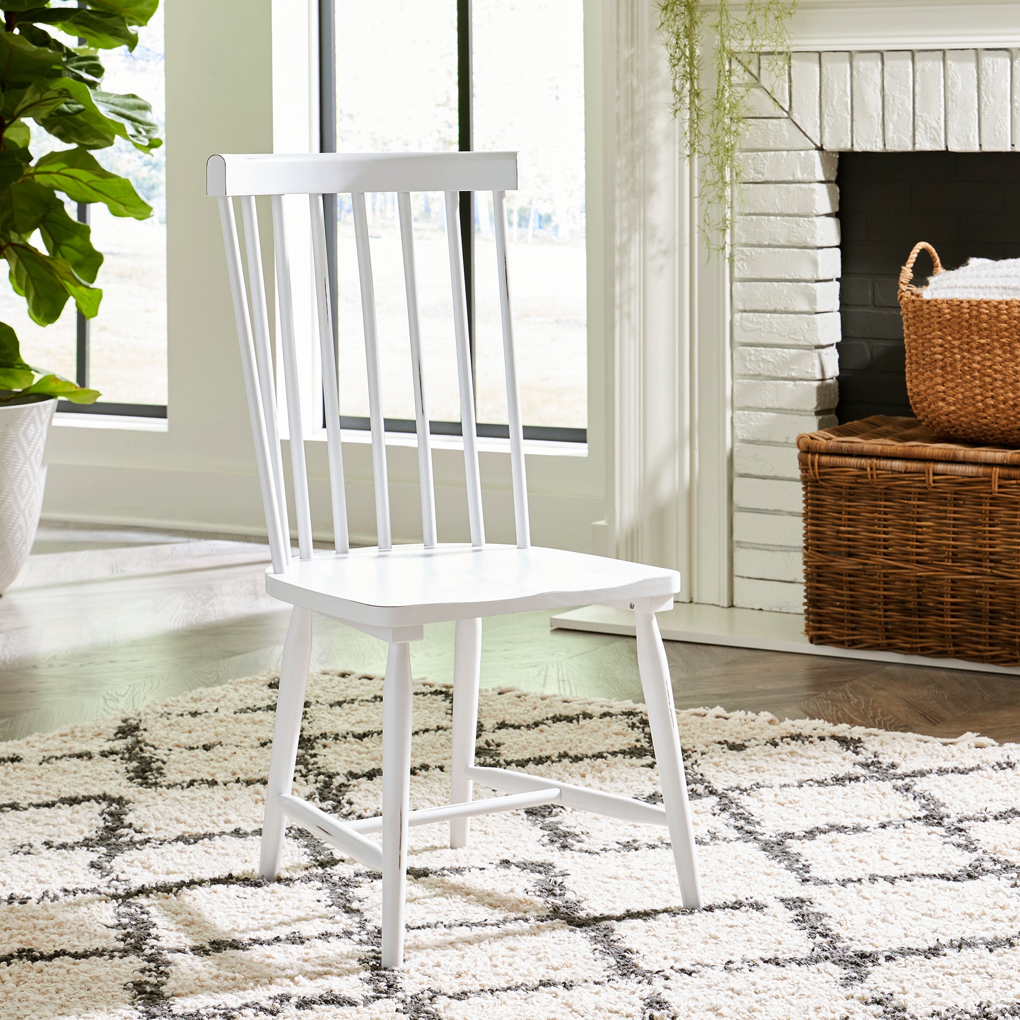 Liberty Furniture 224-C4000S-W Spindle Back Side Chair - White (RTA)