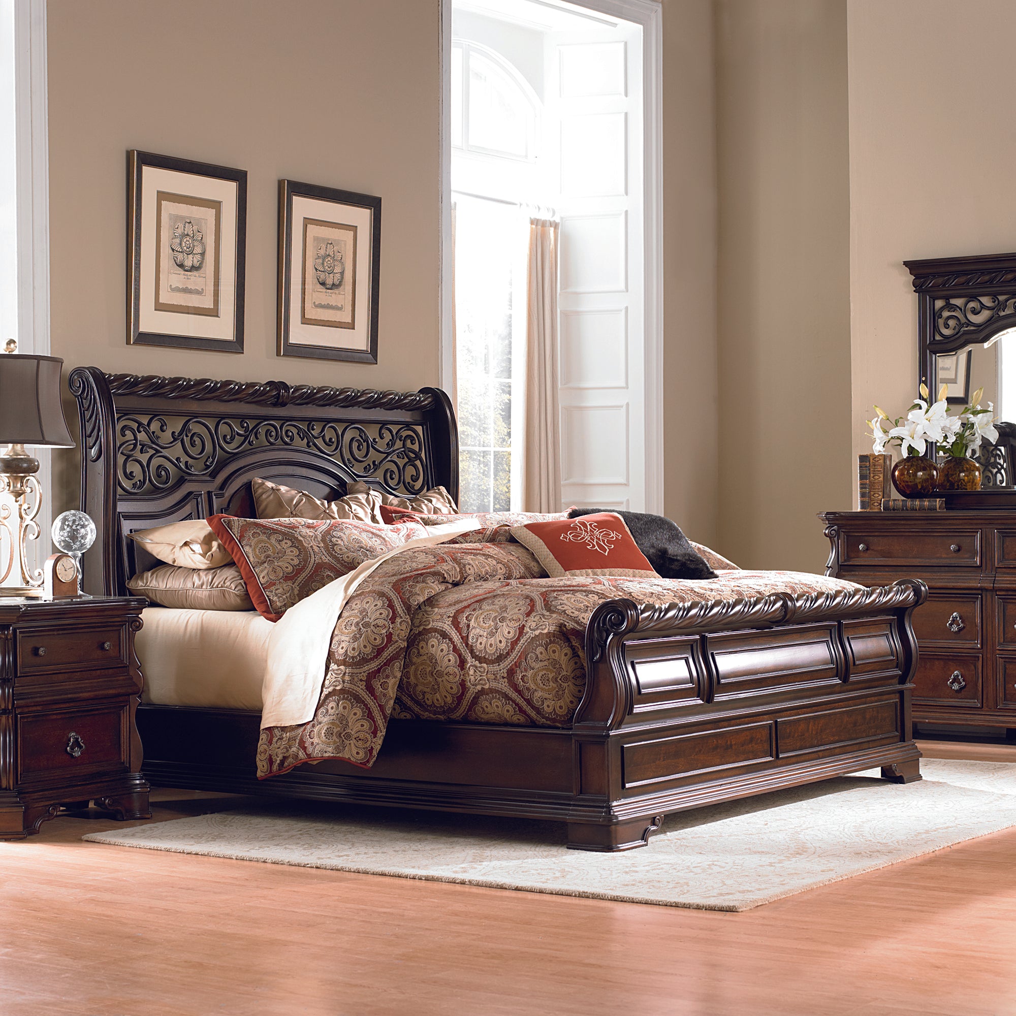 Liberty Furniture 575-BR-QSL Queen Sleigh Bed